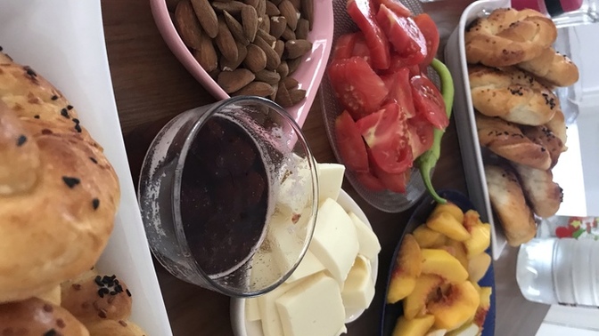 Kahvaltıda kuruyemiş ve meyve yer misiniz?