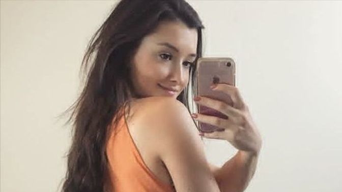 Memesi ve kalçası büyük kızlar çok çekici ama, zayıf ortaboylu erkeklerle nedense pek işleri olmuyor, neden acaba?