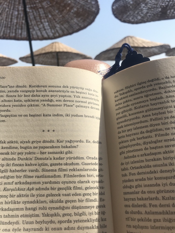 Tatilde okumak için seçtiğiniz kitaplar normalde seçtiklerinizden farklı türde midir yoksa aynı mıdır?