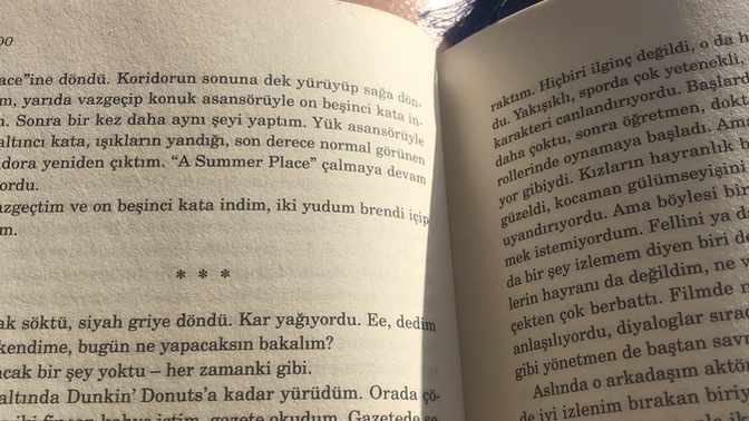 Tatilde okumak için seçtiğiniz kitaplar normalde seçtiklerinizden farklı türde midir yoksa aynı mıdır?