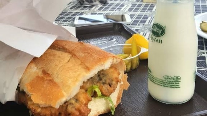 Balığın yanında ayran içsem zehirlenir miyim?