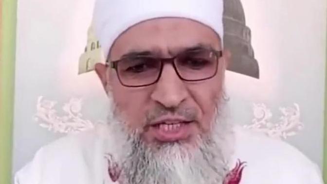 İmam Mehmet Şükrü Dörtbudak ''Çocuğun kolu, göğsü, her tarafı açık. Pedofiliyi sen körüklüyorsun'' dedi. Neler düşünüyorsunuz?