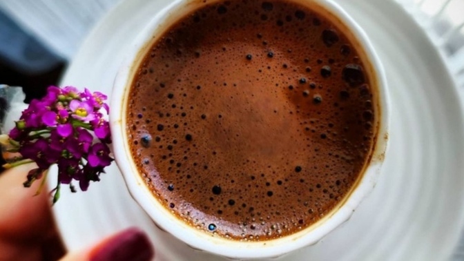 Tam şu anda kimler ne yapıyor? Herkes uğraştığı şeyin karesini yollasın bakalim?