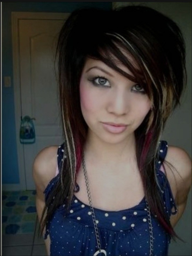 Emo saç kesimi demode mi oldu?