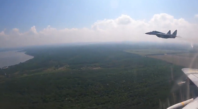 Bu görüntüler Ukraynaya ait görselde 2 tane Mig-29 var 11 tanesi yolda (Yeni bu)