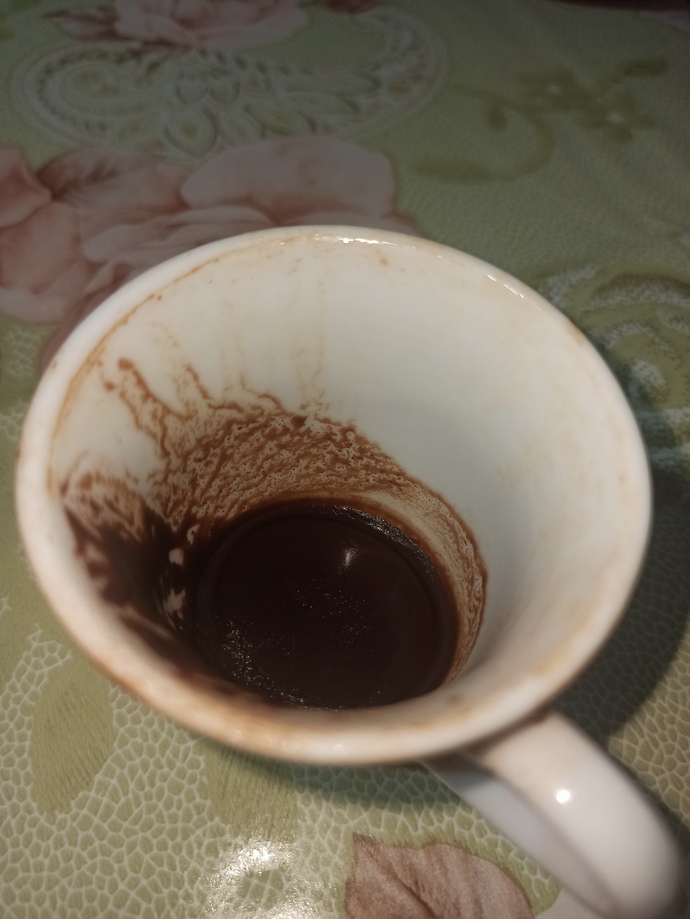 Lutfen rica etsem kahve falıma bakar mısınız bilenler lütfen lütfen?