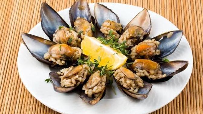 Midye aşıkları buraya✌Hangisi efsane bir lezzete sahip? Midye dolma mı Midye tava mı?