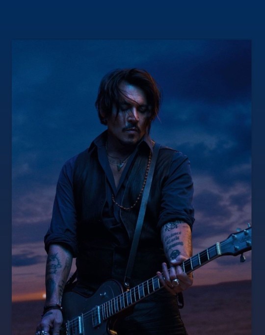 Johnny Deep hayranı olan var mı?