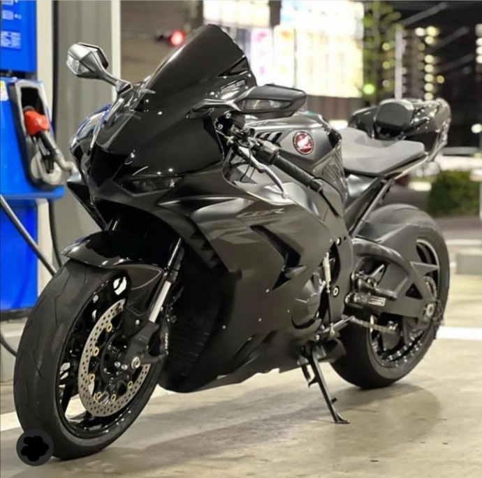 Honda arabalı kadın siteden çıkar mı?