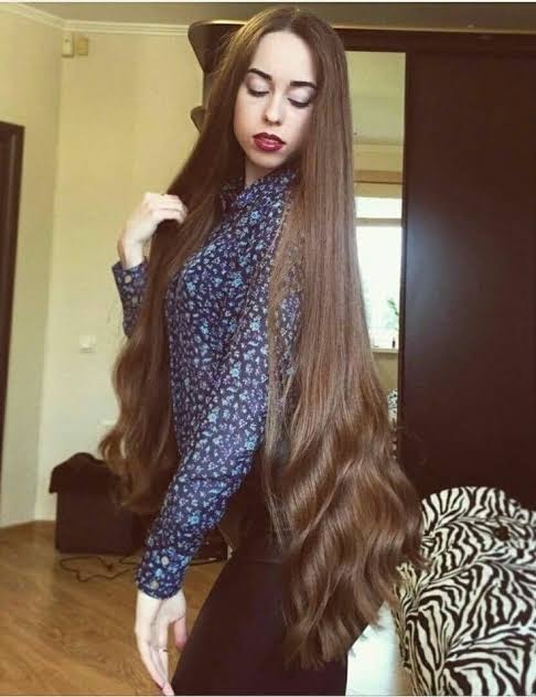Uzun bele kadar saç mı yoksa kısa erkeksi saç modelleri mi daha cezbedici?