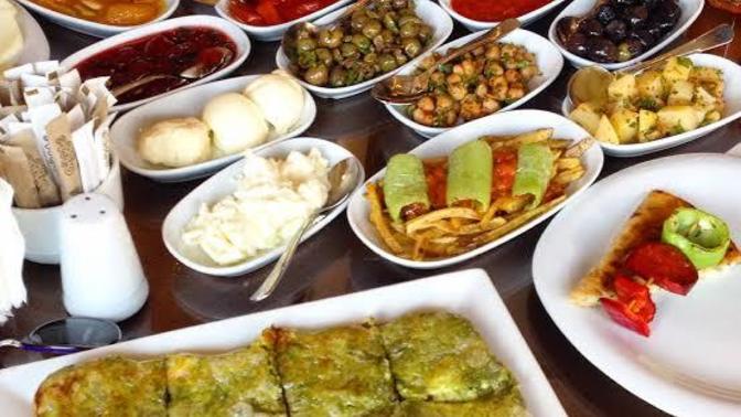 Kahvaltı mutluluk aşılar mı?