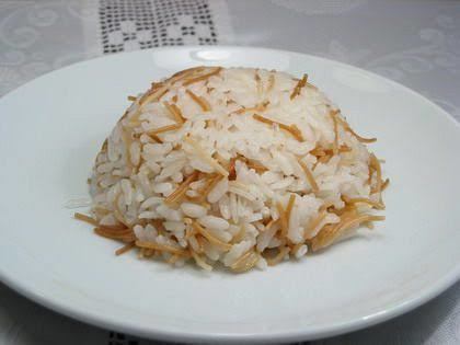 Pirinç pilavı dedigin nasıl olmalı? Tel şehriyeli mi arpa şehriyeli mi?