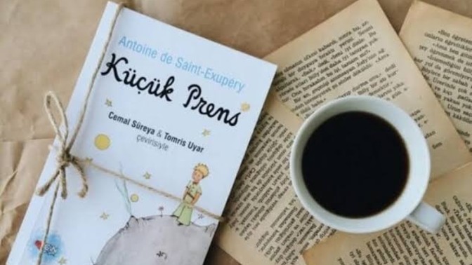 En sevdiğiniz kitap nedir ve genellikle hangi tür okursunuz?