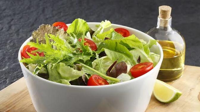 Salatayı sirkeli mi seversin, limonlu mu?