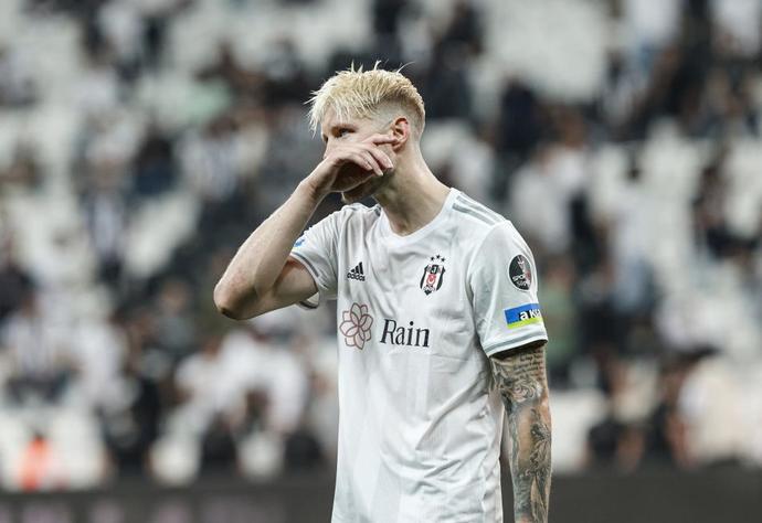 Futbolda direkten dönen toplar moralinizi bozuyor mu?