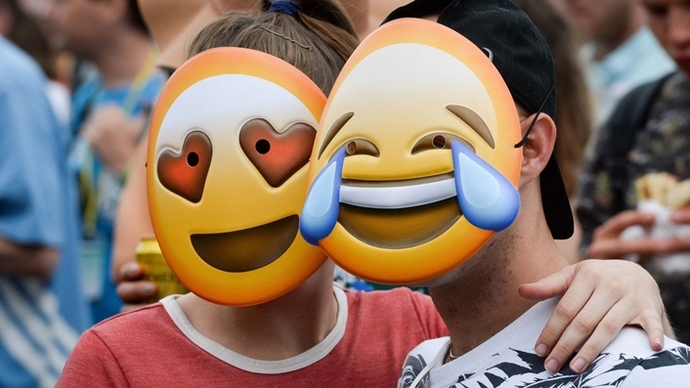 Bir emoji olsanız, hangisi olurdunuz ve neden?