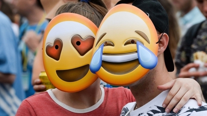 Bir emoji olsanız, hangisi olurdunuz ve neden?