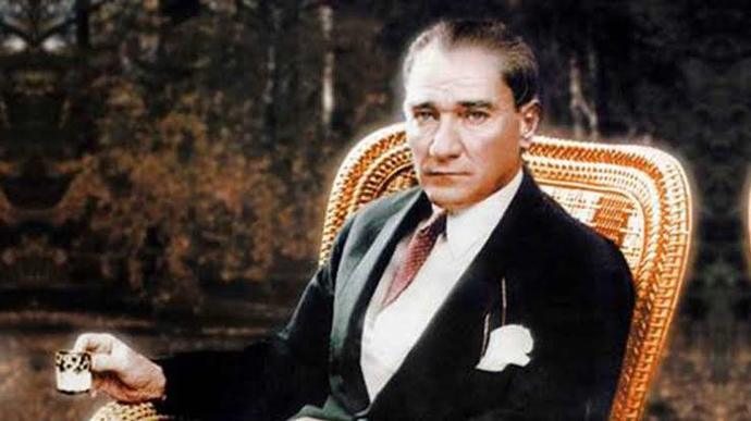 ATATÜRKÜN BİR SÖZÜNÜ YAZAR MISINIZ?