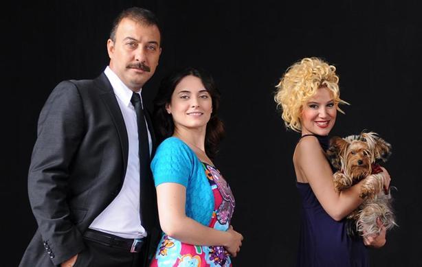 Yahşi̇ Cazi̇be i̇zleyen var mı?