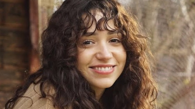 Zeynep Bastık'ı neden abartıyorsunuz?