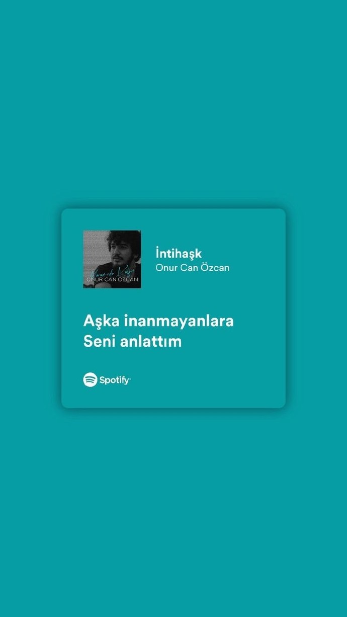 Şarkı dinlerken sözlerine mi daha çok dikkat edersiniz yoksa müziğine mi?