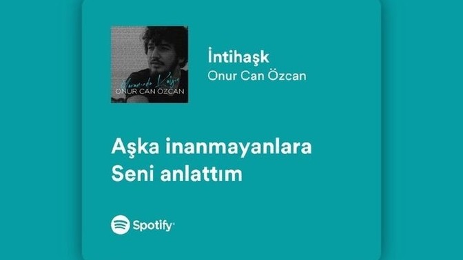Şarkı dinlerken sözlerine mi daha çok dikkat edersiniz yoksa müziğine mi?