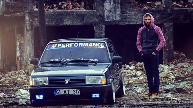 BMW ile attığım storye yazan kızın yanına Tofaş'la gitsem ne olur :D?