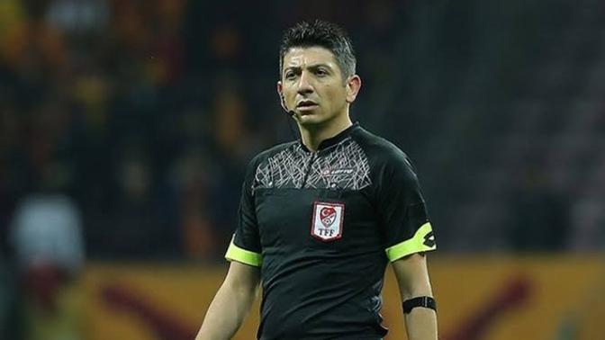 Süper ligdeki hakemleri beğenen var mı?