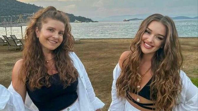 Çocuklarıyla abla kardeş gibi duran kadınların yaşlanmama sırrı nedir?