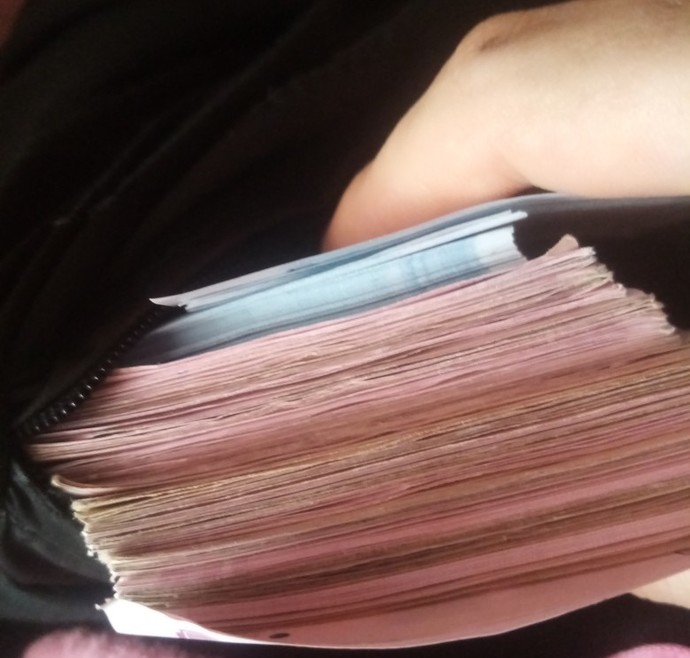 8 bin borcum var. Babam bu parayı bankaya yatıracakmış. İçinden 8 bin alsam bankada belli olur mu?
