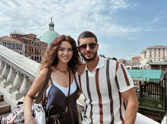 Yeni sezon gümbür gümbür geliyor! Dizi çiftlerinden favoriniz hangisi🥳?