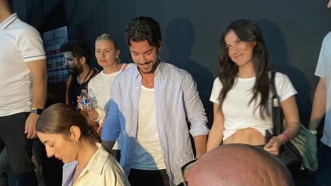 Pınar Deniz ve Kaan Yıldırım el ele görüntülendi! Yeni çifti nasıl buldunuz?