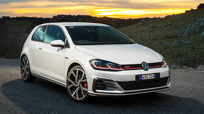 Volkswagen Golf güncel fiyatlarını açıkladı! Sizce Golf bu fiyatlara değer mi?