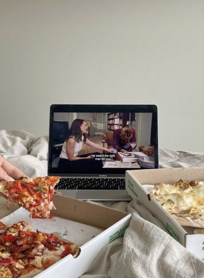 Sizin de yemeğiniz filmden önce bitiyor mu?