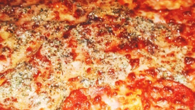 Pizzayı neli seversin?