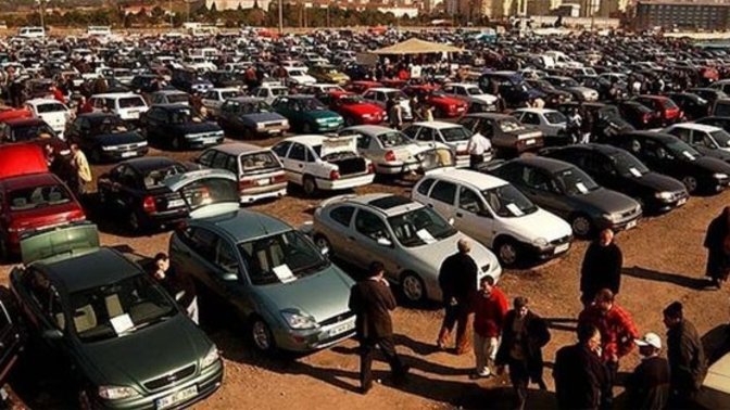 Bu fiyatlara rağmen araba ilanlarına bakanlar var mı?