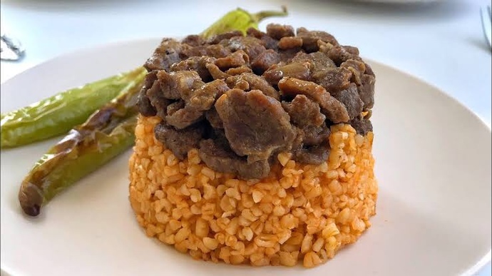 Kavurmanın yanına pirinç pilavı mı bulgur pilavı mı daha çok yakışıyor ?