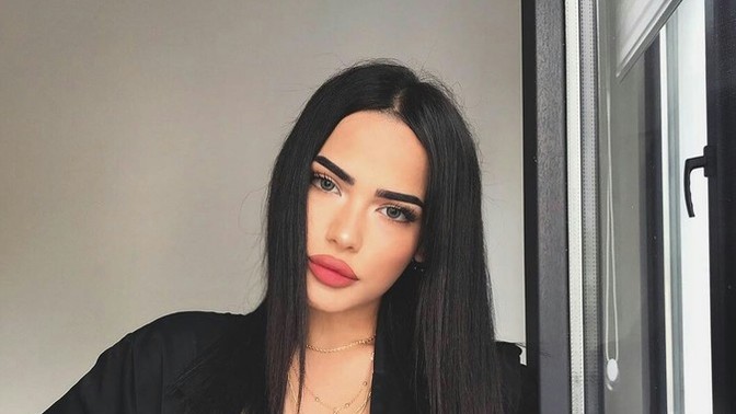Siyah saç rengini nasıl buluyorsunuz?
