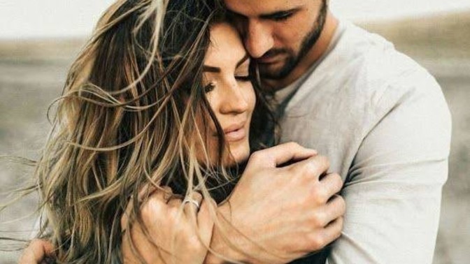 Pek çok kadın/erkek için çekici gelmeyecek ama senin için bir erkekte/ kadında çekici gelen en belirleyici özellik nedir?