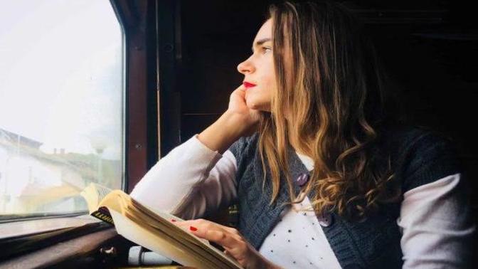 Kültürlü insanım imajı vermek için yalandan kitap okuyor gibi yaptığınız oluyor mu?