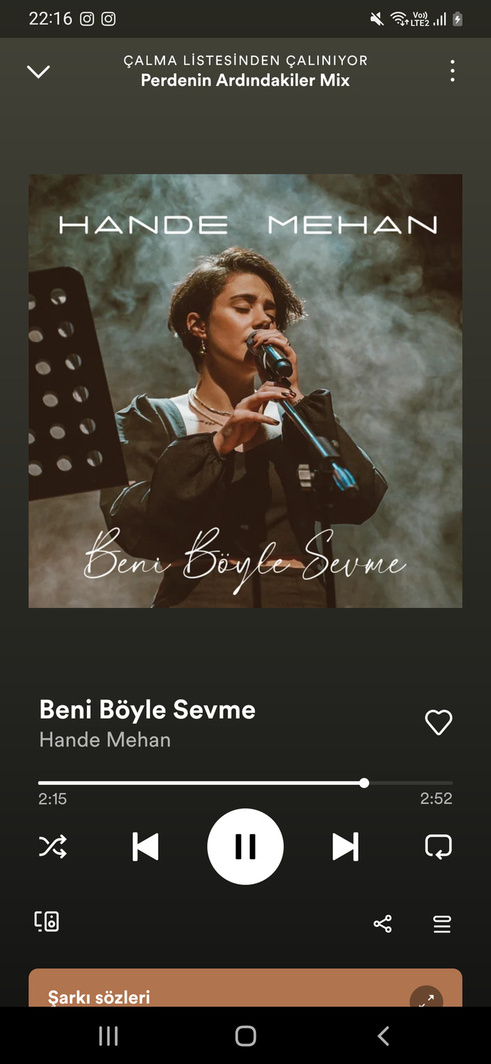 🎶
