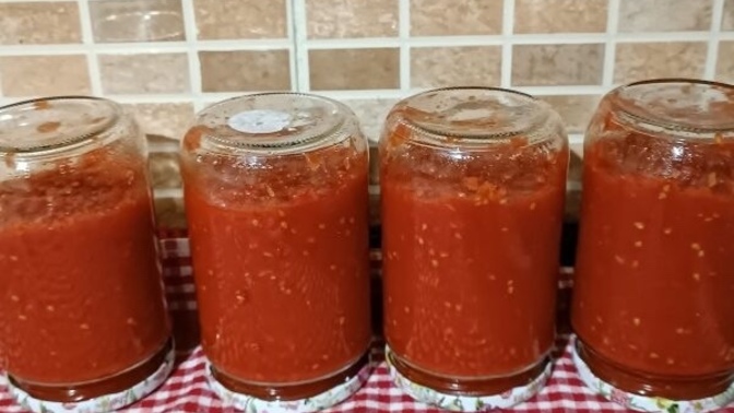 20 kilo domatesten kaç şişe menemen çıkar?