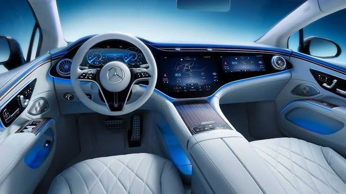 Mercedes Eqs 580 mi, Porsche Taycan 4S mi iyi?