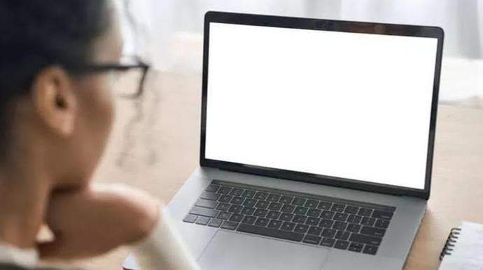 Üniversiteye giderken laptop kesinlikle gerekli mi?