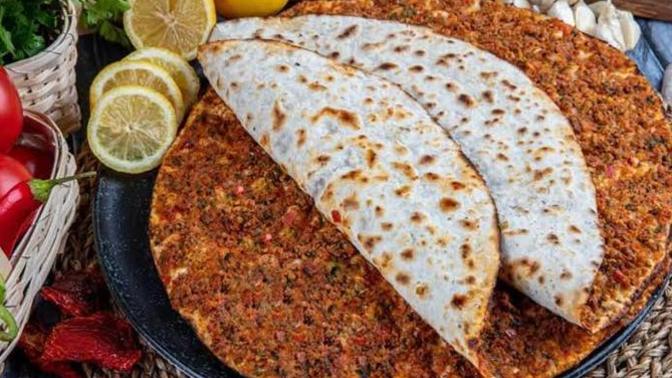 Lahmacun mu, Etli pide mi?