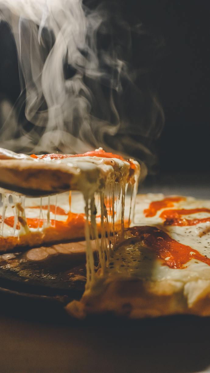 Bir pizza 90 TL olmuş! Sen bir pizzaya en fazla ne kadar verirsin?