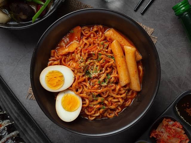 Çin mutfağının yemeği Noodle’ı denediniz mi?