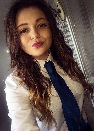 Doğal güzel olmak suç mu?