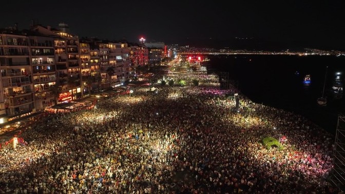 Tarkan'ın İzmir konseri dünyanın en büyük konseri olabilir mi?