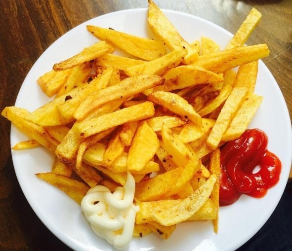 Kizartmada ve makarnada tercihiniz ketçap mi oluyor yoksa domates sosu mu?